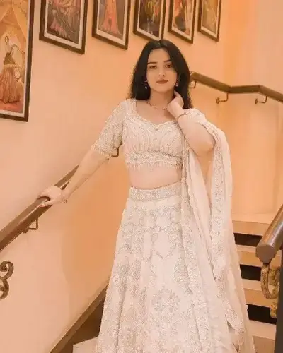 Escort Service In Sitabuldi